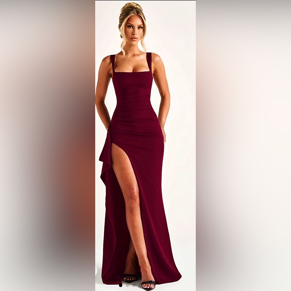 Elegant Burgundy Evening Dress